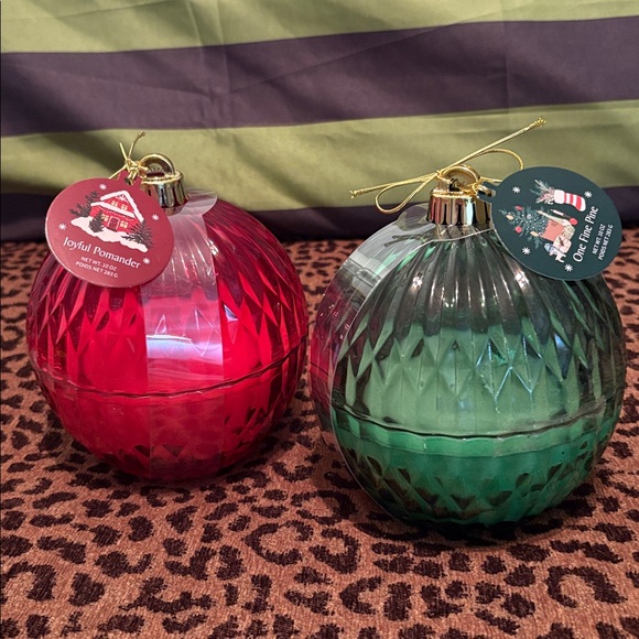 🛑SOLD NFS🛑🆕Large Cut Glass Christmas Ornament Candles, Set Of 2 - Picture 2 of 10